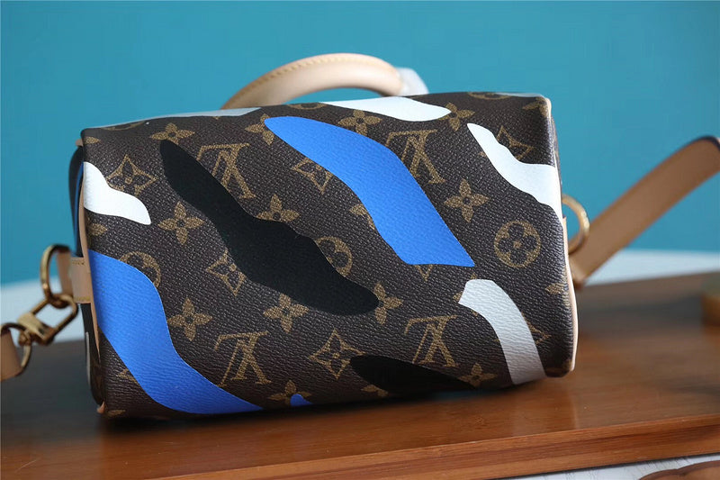 Fan Fashion Lu-Vi bags - 8154