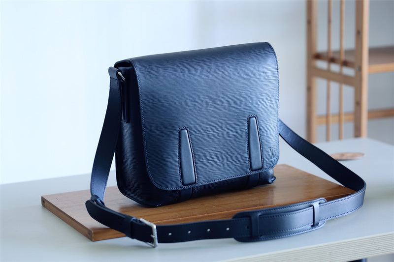 Fan Fashion Lu-Vi bags - 10475