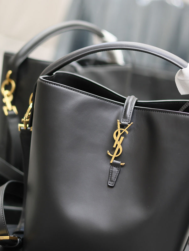 Amelia - YSL Bag - 1850
