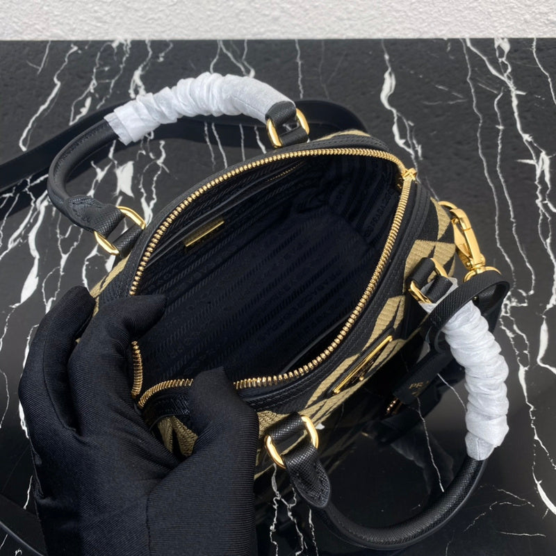 Amelia- PRDA  LUXURY BAGS - 950