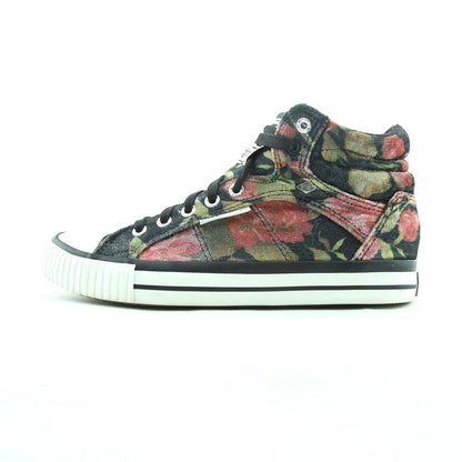 BRITISH KNIGHTS .