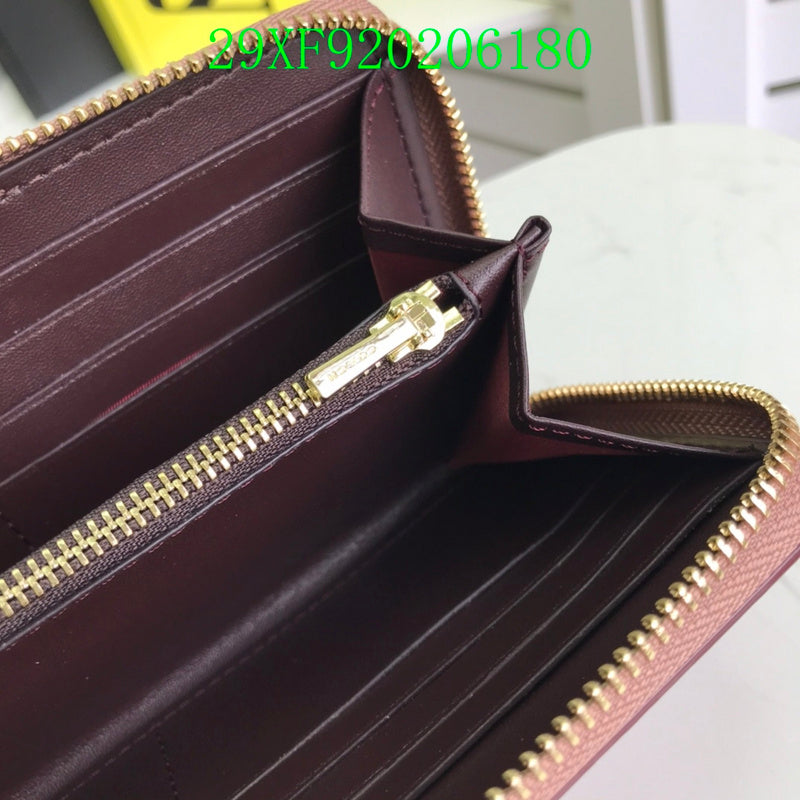 Amelia - CAH Wallet - 011