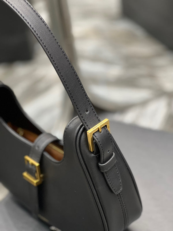 Amelia - YSL Bag - 3913