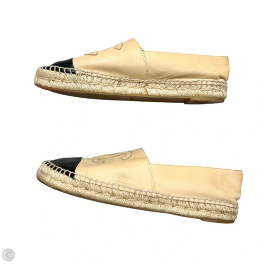 Shoes Luxury Designer By Chanel In Black & Tan, Size: 10.5