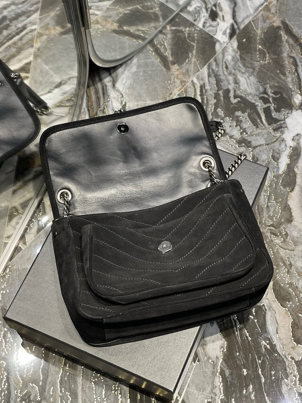 Amelia - YSL Bag - 3900