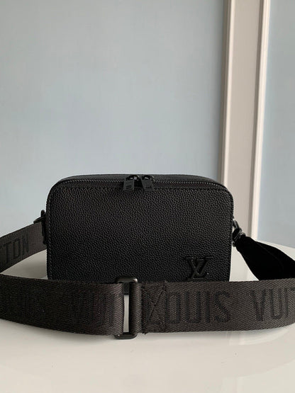 Fan Fashion Lu-Vi bags - 17121