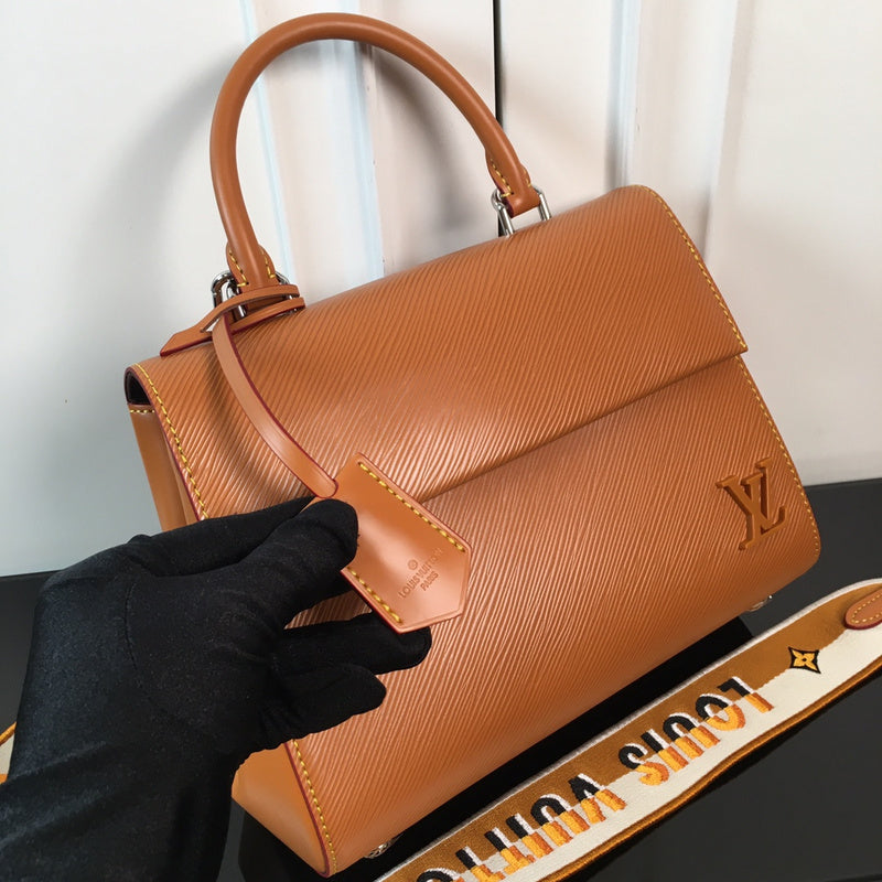 Fan Fashion Lu-Vi bags - 17239