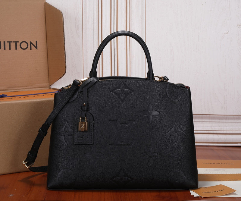 Fan Fashion Lu-Vi Bags - 16802
