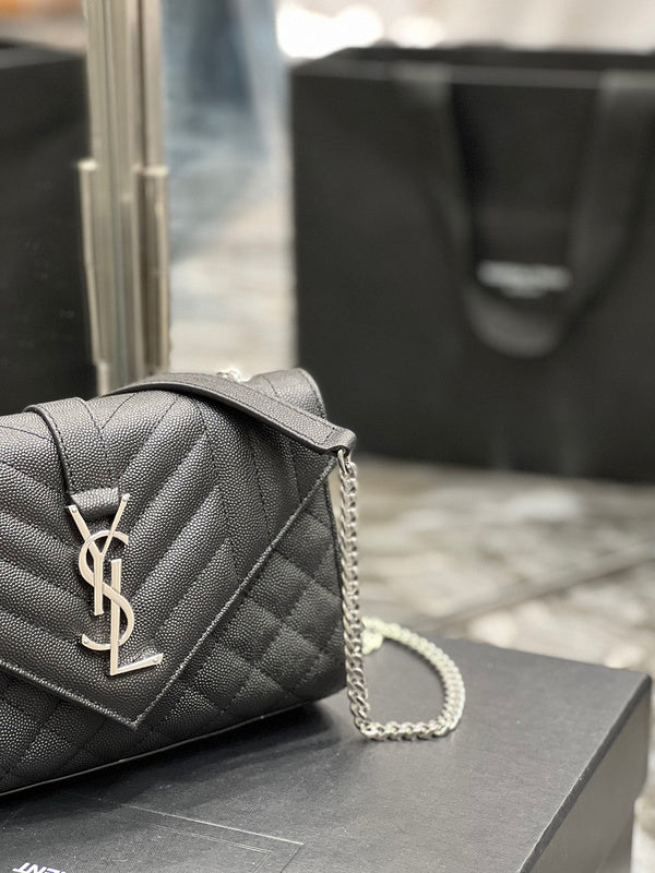Amelia - YSL Bag - 1907