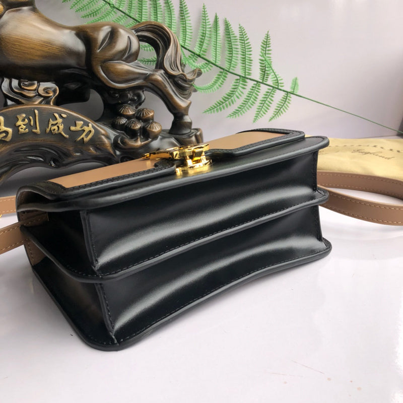 Burberry Bags - Bagsattire   737