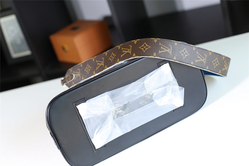 Fan Fashion Lu-Vi bags - 8261