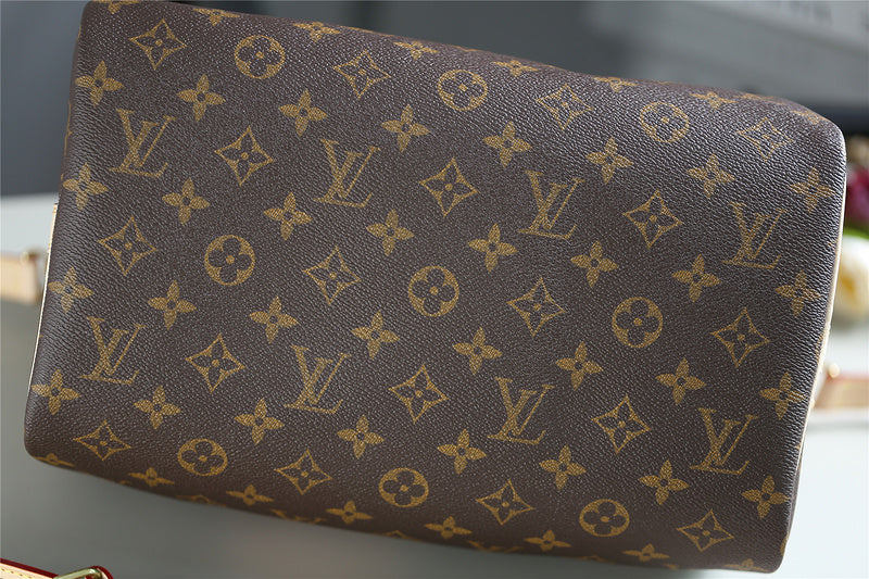 Fan Fashion Lu-Vi bags - 8188