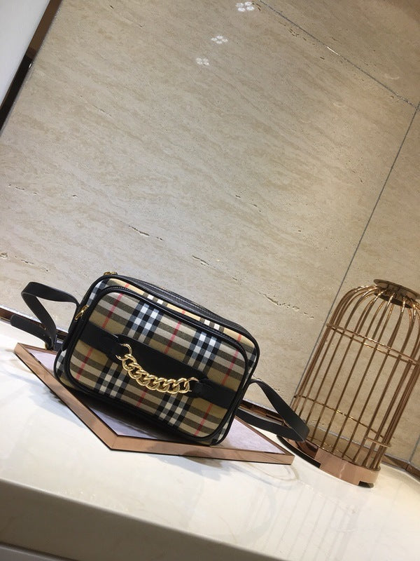 Burberry Bags - Bagsattire   369