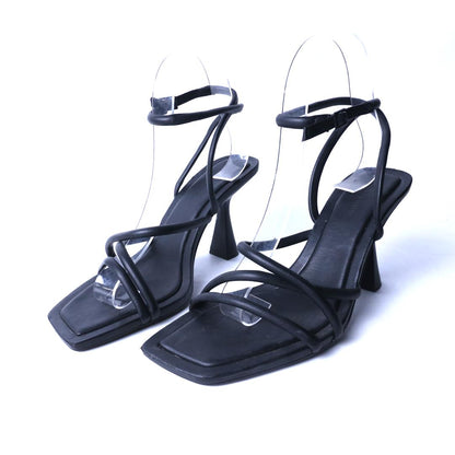 STRADIVARIUS .