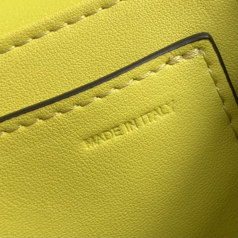 VAL LUXURY BAGS - FOR FASHION LOVERS  AFFORDABLE LUXURY BAGS- 1563
