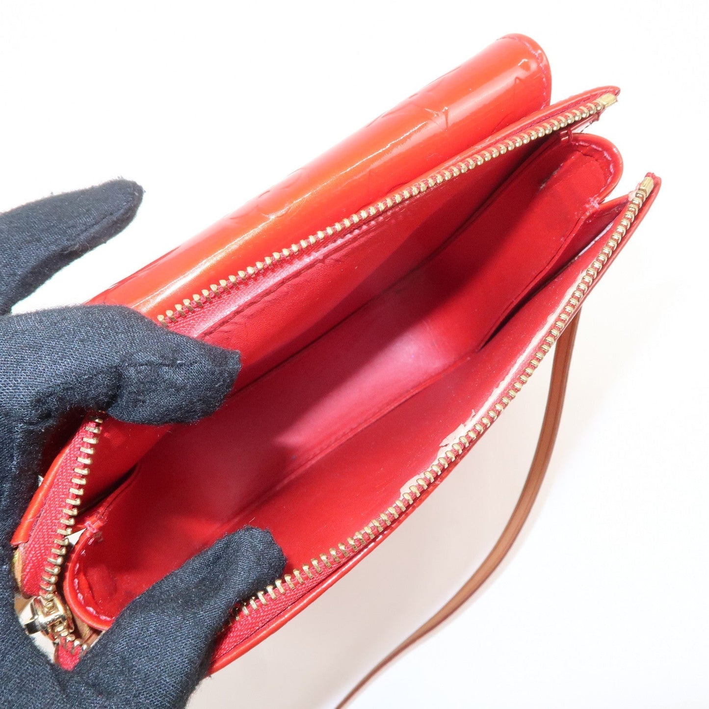 Louis Vuitton Monogram Vernis Motto Shoulder Bag Rouge M91137