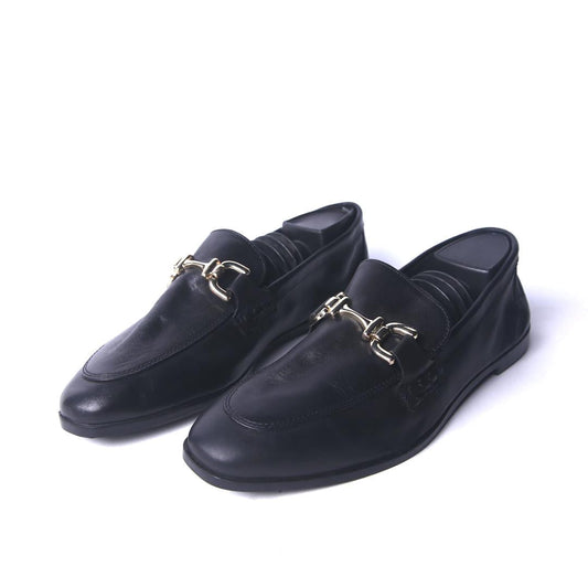 ZARA. .