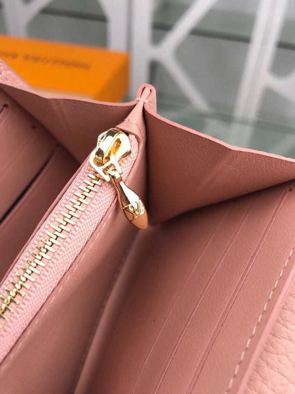 Fan Fashion Lu-Vi bags - 8998