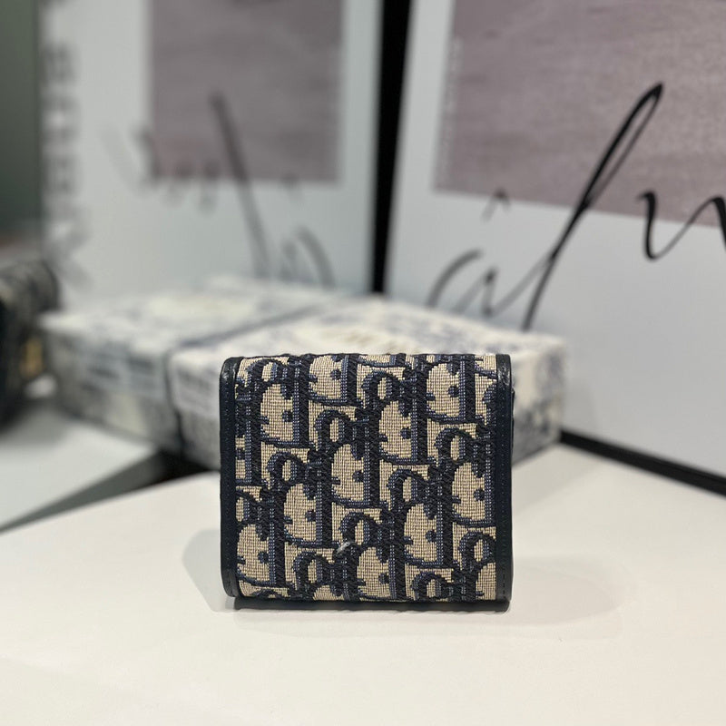 Amelia - DOR Wallets - 022
