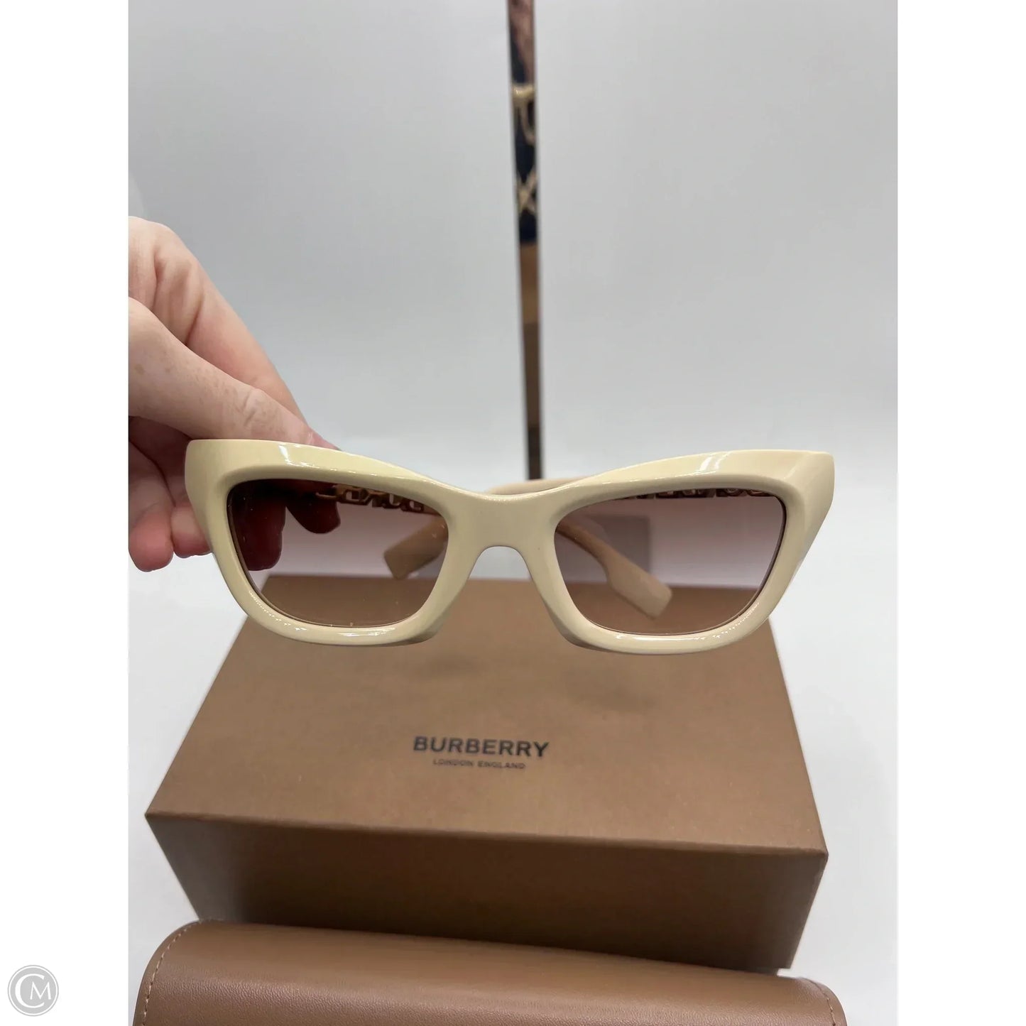 Sunglasses Luxury Designer By Burberry, Size: Medium