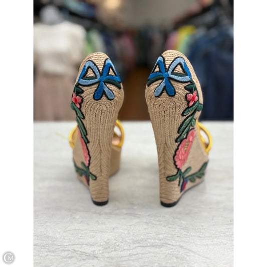 Shoes Luxury Designer By Gucci In Floral Print, Size: 7