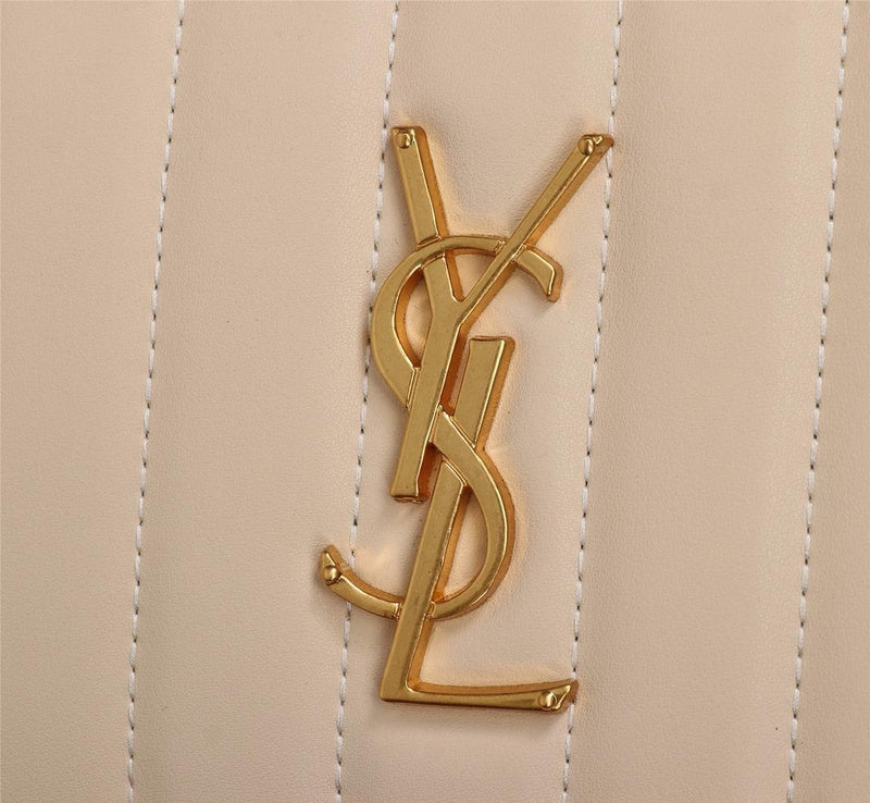 Amelia - YSL Bag - 2885