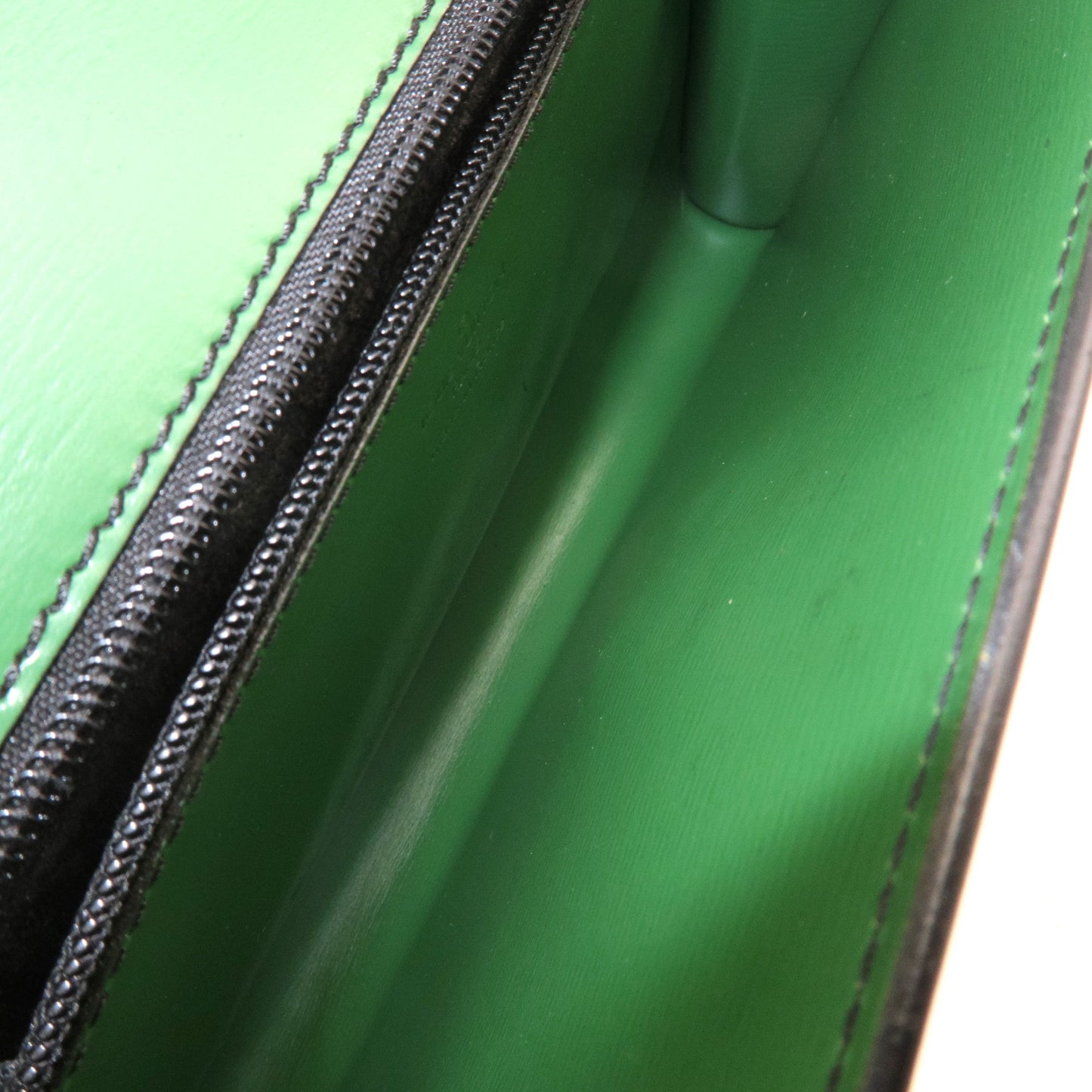Louis Vuitton Epi Pochette Arche Shoulder Bag Borneo Green M52574