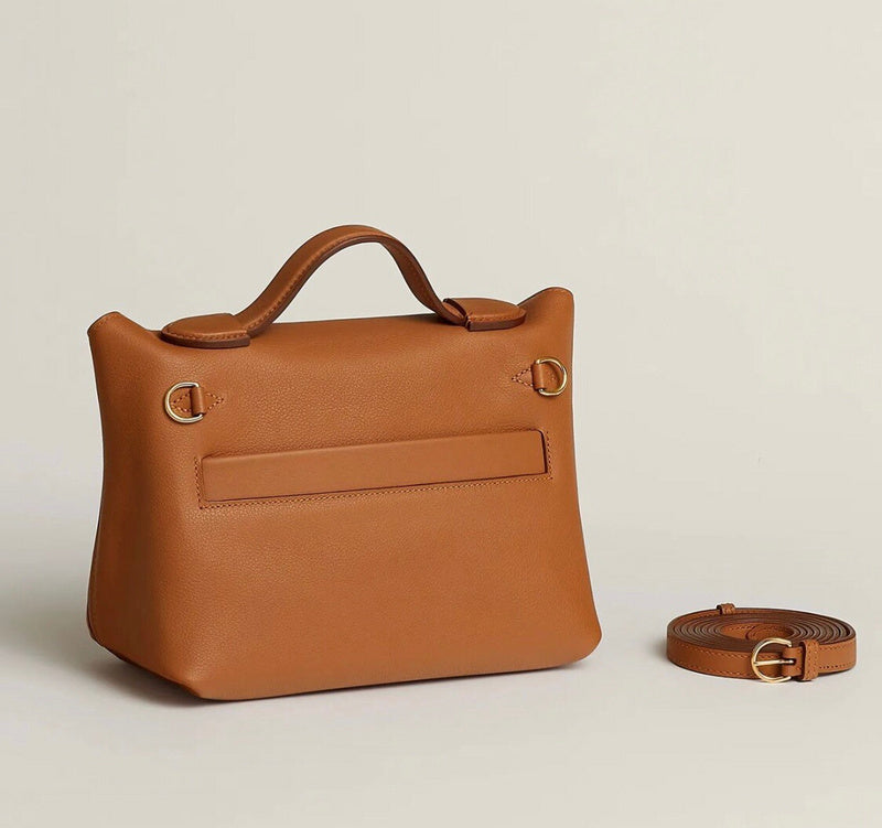 Amelia - HMS Bags - 1676