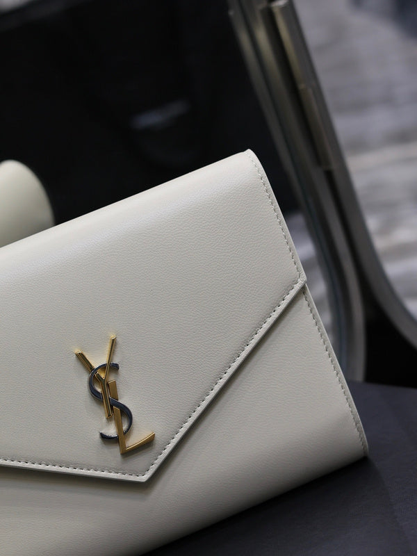 Amelia - YSL Bag - 2361