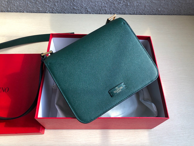 VAL LUXURY BAGS - FOR FASHION LOVERS  AFFORDABLE LUXURY BAGS- 1099