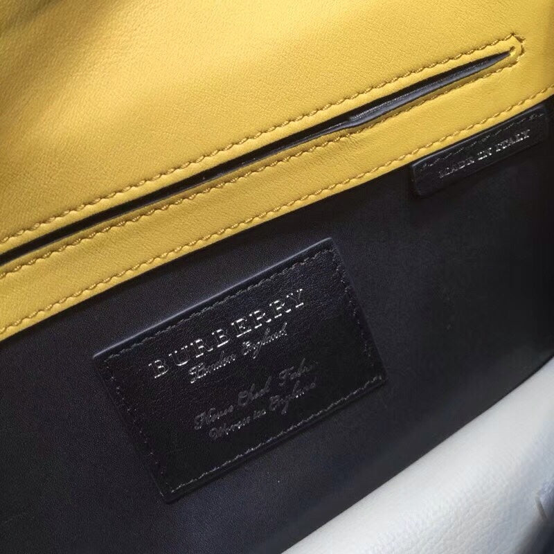 Burberry Bags - Bagsattire   735