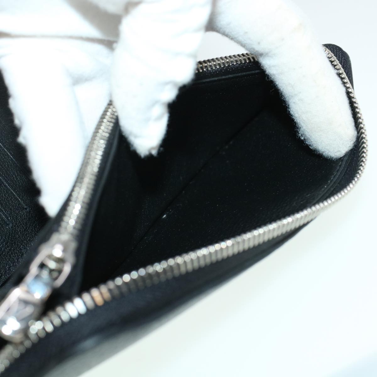 LOUIS VUITTON Zippy Wallet Vertical