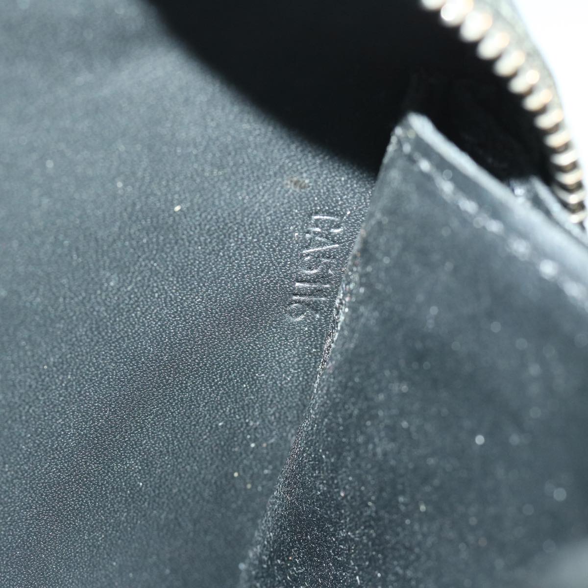 LOUIS VUITTON Zippy XL Wallet