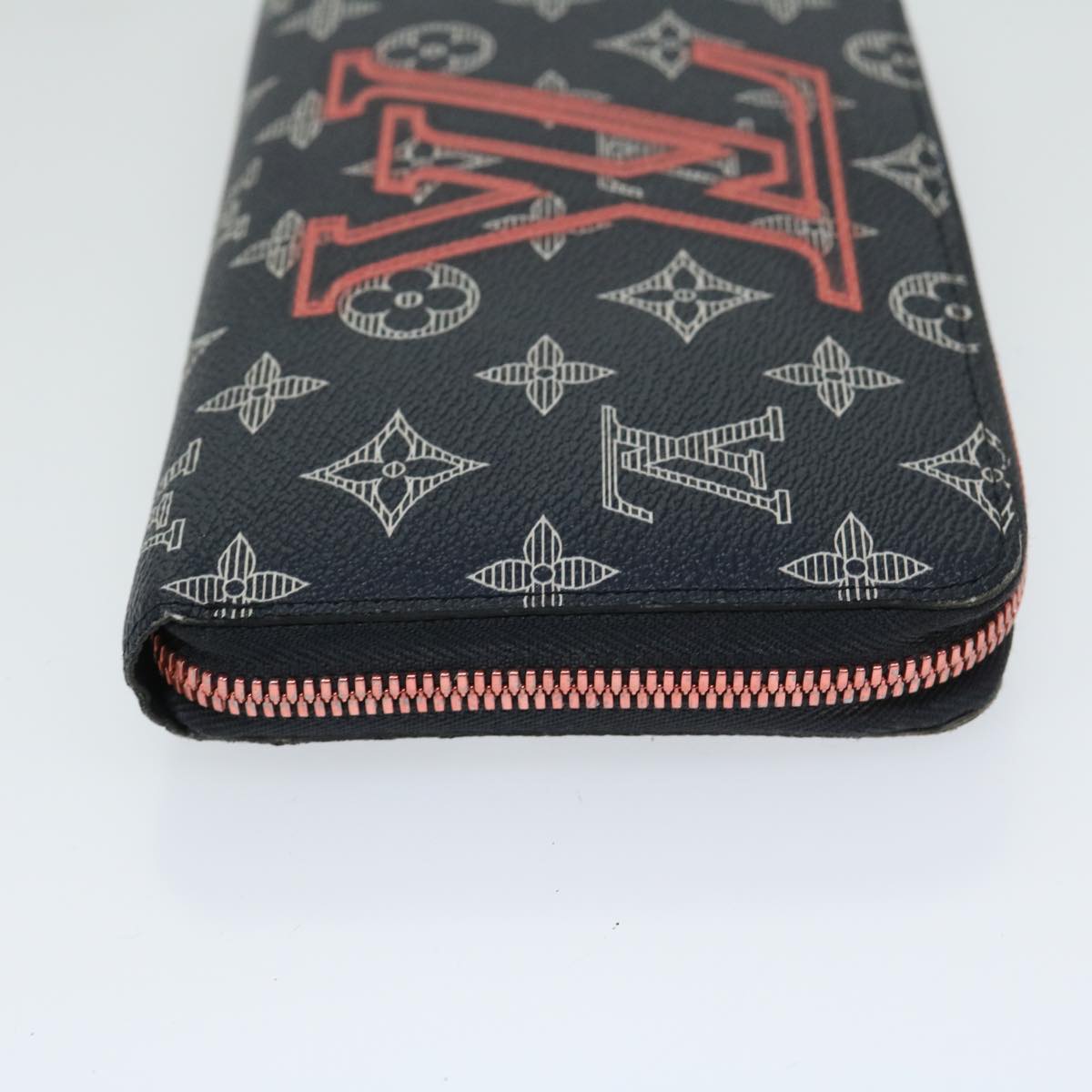 LOUIS VUITTON Zippy organizer Wallet