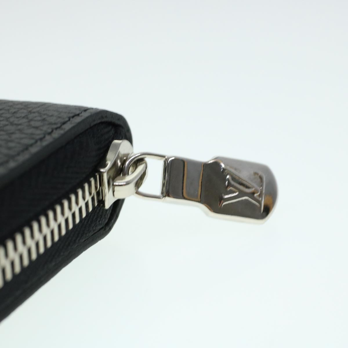 LOUIS VUITTON Zippy Wallet Vertical