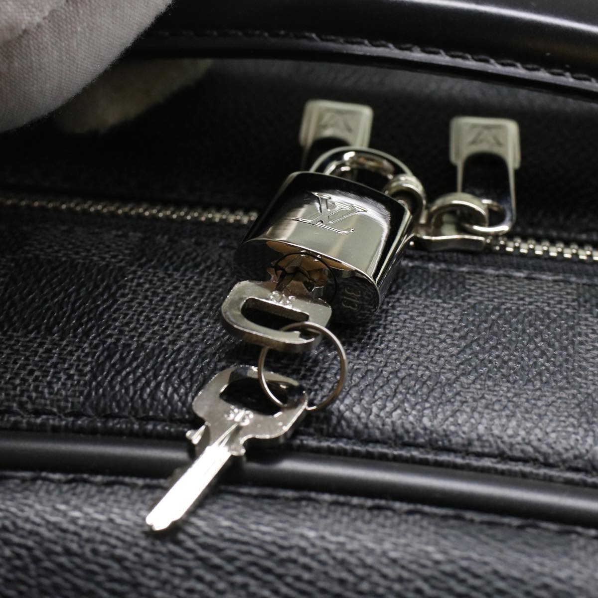 LOUIS VUITTON Zephyr Travel