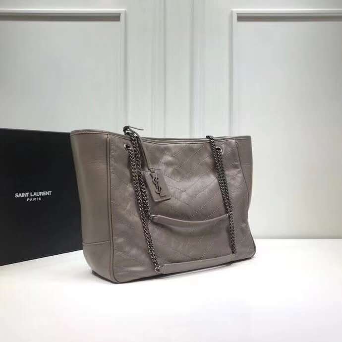 Amelia - YSL Bag - 2765