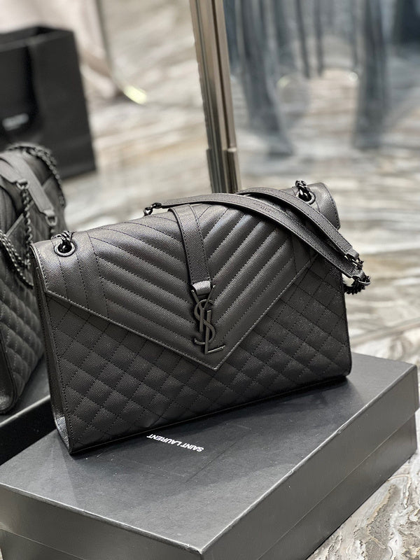 Amelia - YSL Bag - 1884