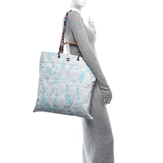 Amelia Canvas Quilted Jungle Jeans Tote White Multicolor