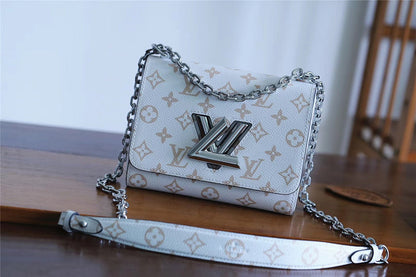 Fan Fashion Lu-Vi bags - 8443