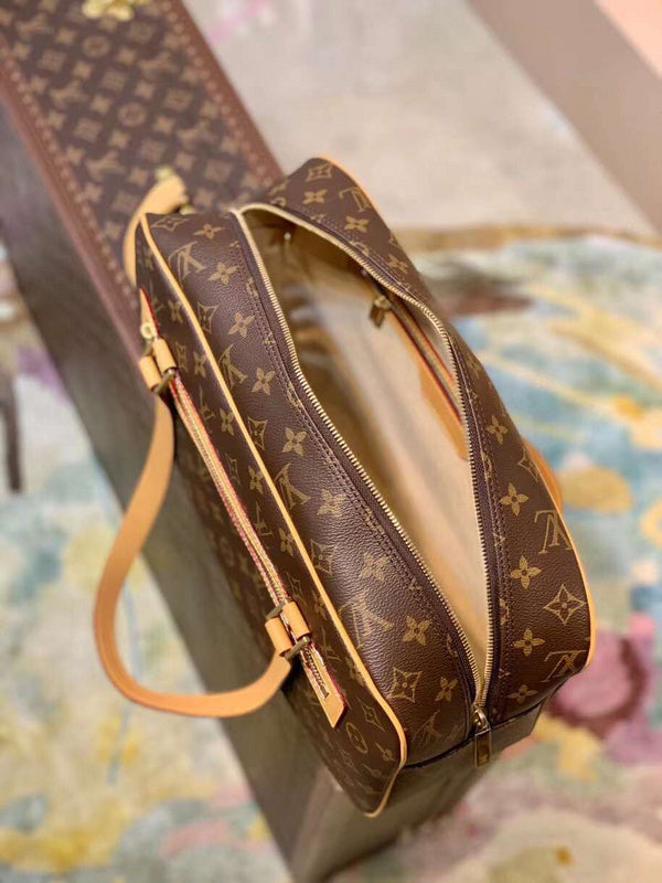 Fan Fashion Lu-Vi bags - 17420