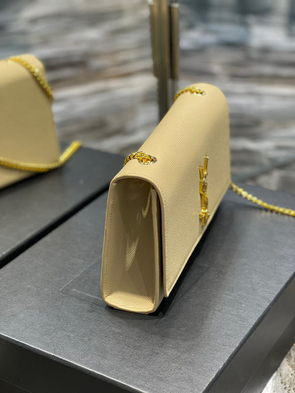 Amelia - YSL Bag - 1946