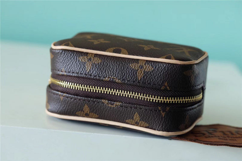 Fan Fashion Lu-Vi bags - 8858