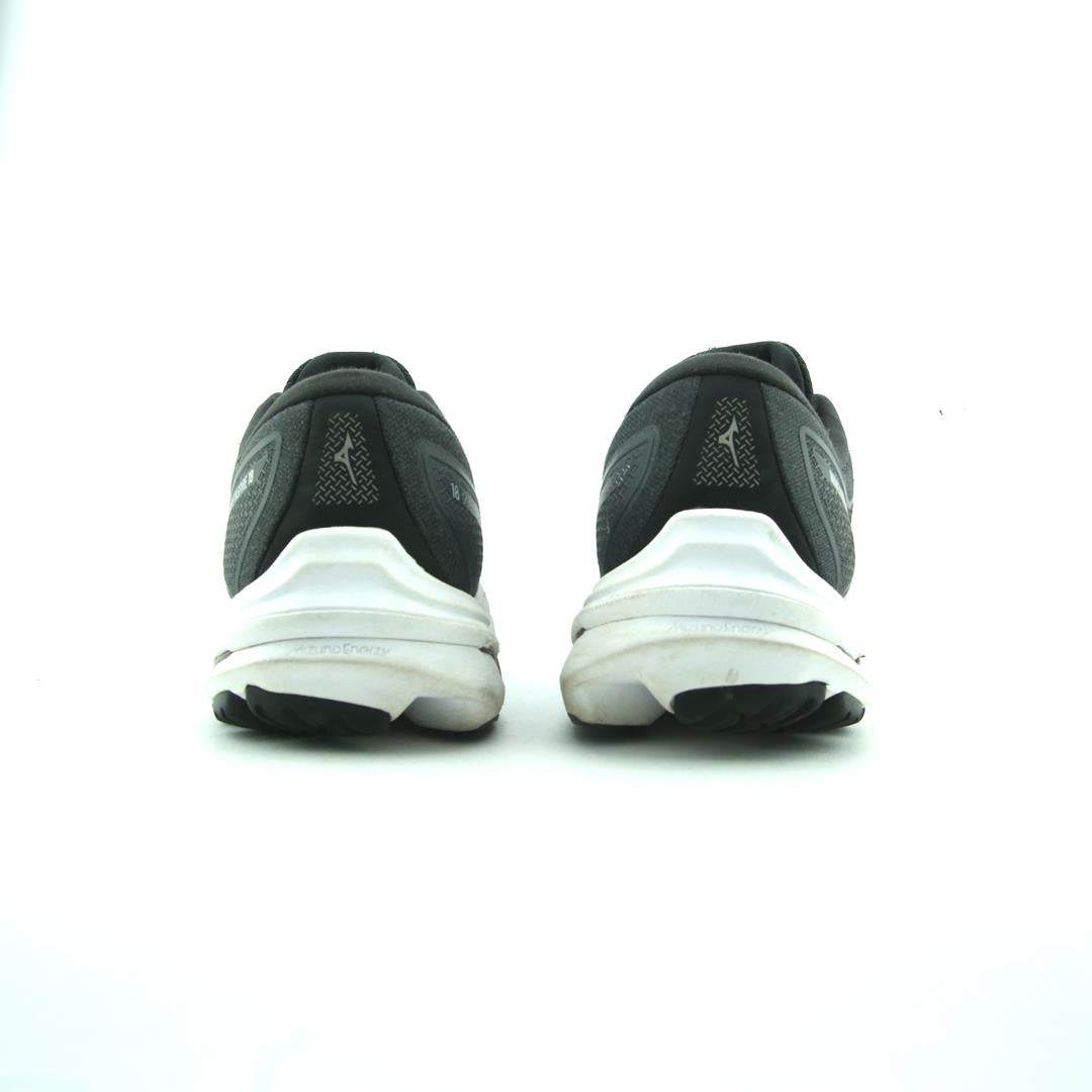 MIZUNO WAVE INSPIRE 18