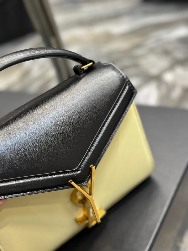 Amelia - YSL Bag - 1913