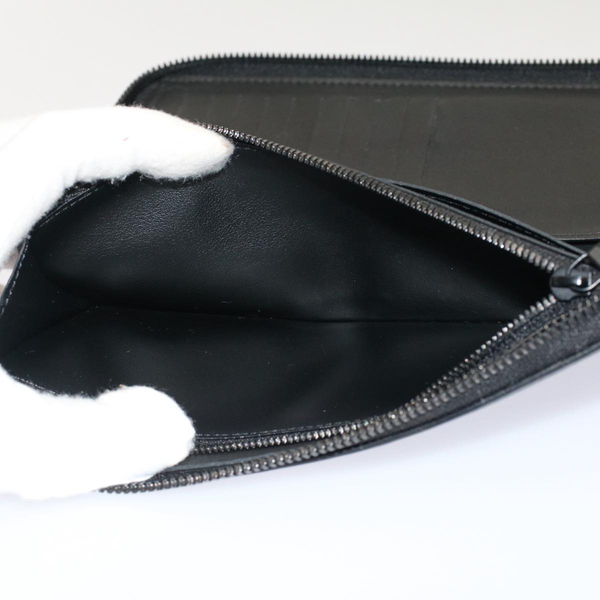 LOUIS VUITTON Zippy Wallet Vertical