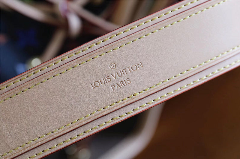 Fan Fashion Lu-Vi bags - 8573