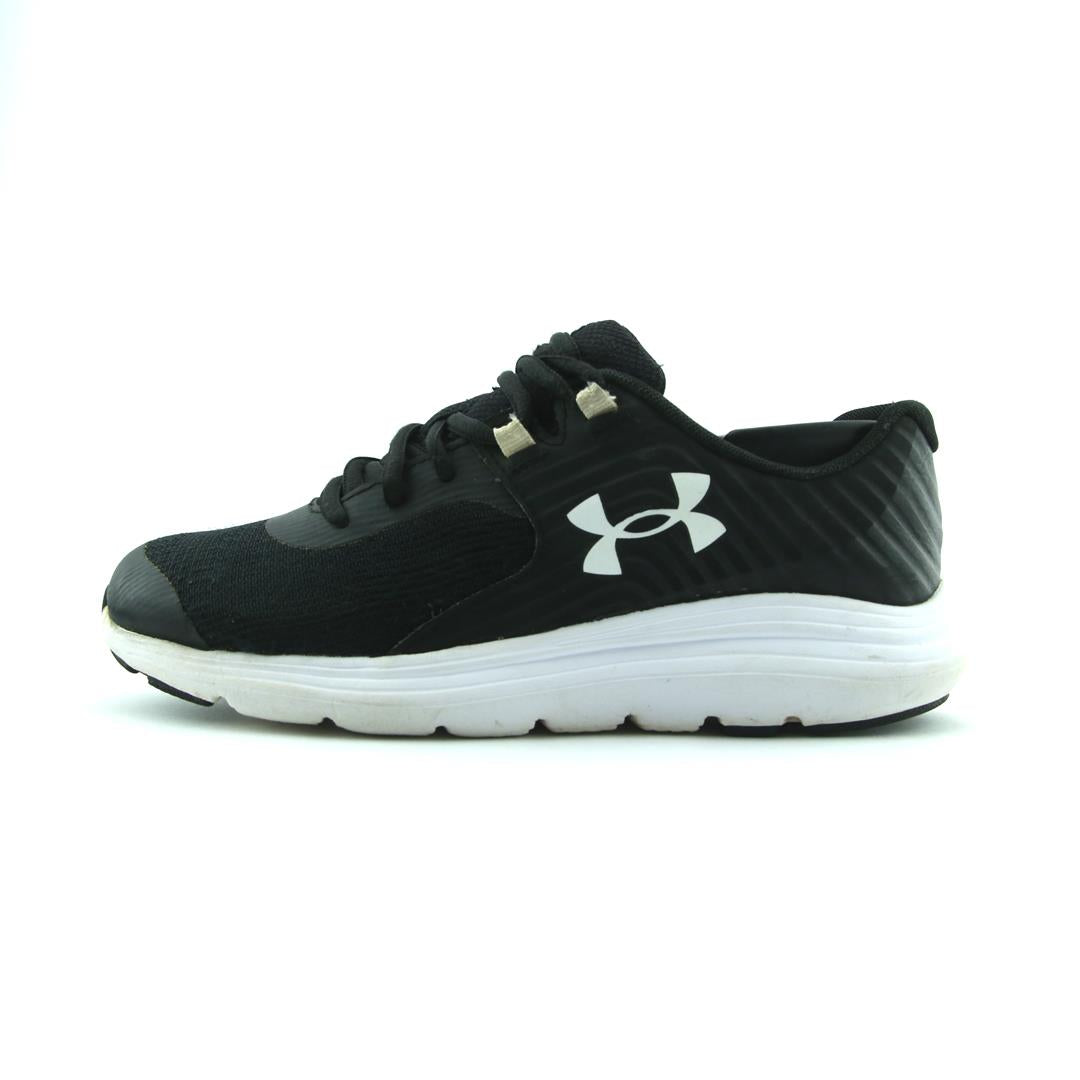 UNDER ARMOUR OUT HUSTLE