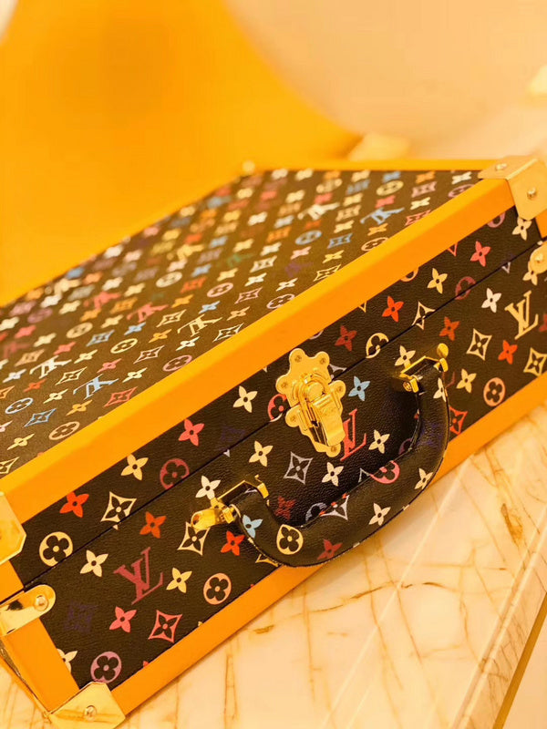 Fan Fashion Lu-Vi bags - 9518