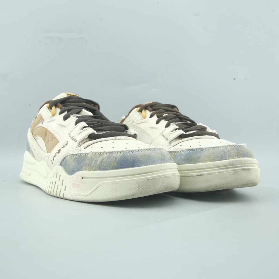 LI-NING YUEBAI SKATEBOARD